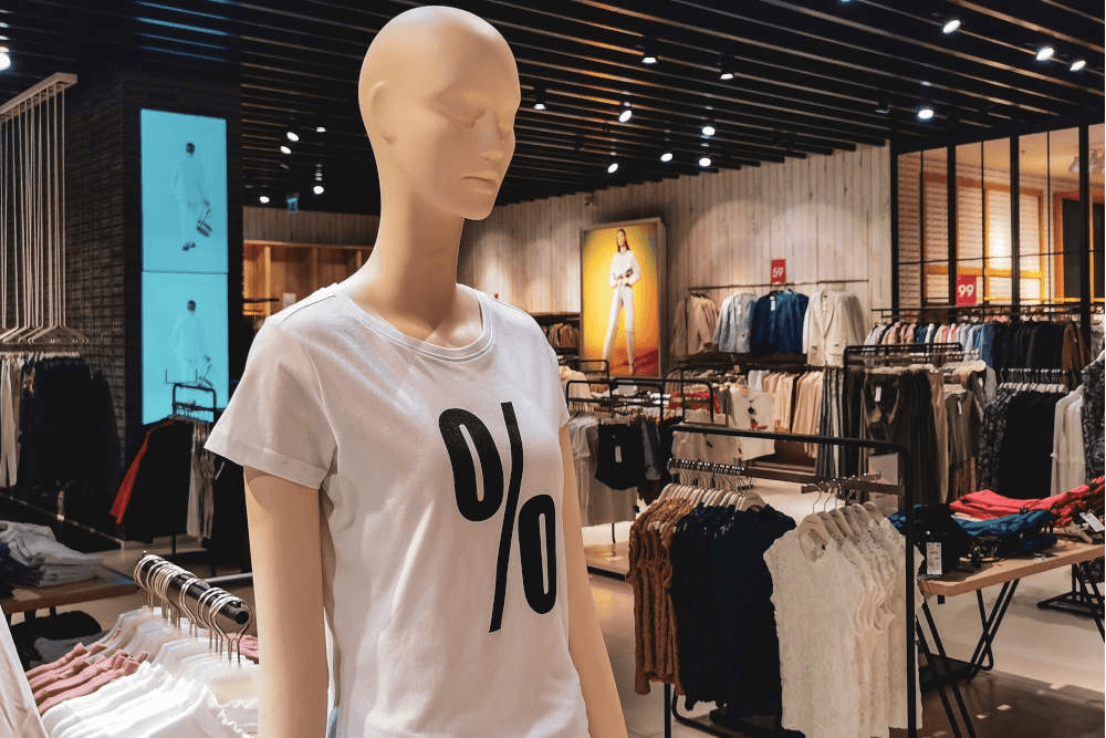 FLAGSHIP RETAIL detail